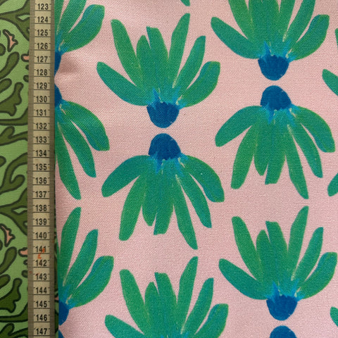 UNTITLED GEOMETRIC FLOWER OFF CUT