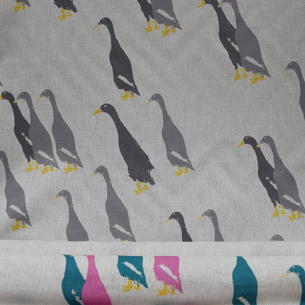 RUNNER DUCKS GREY FABRIC